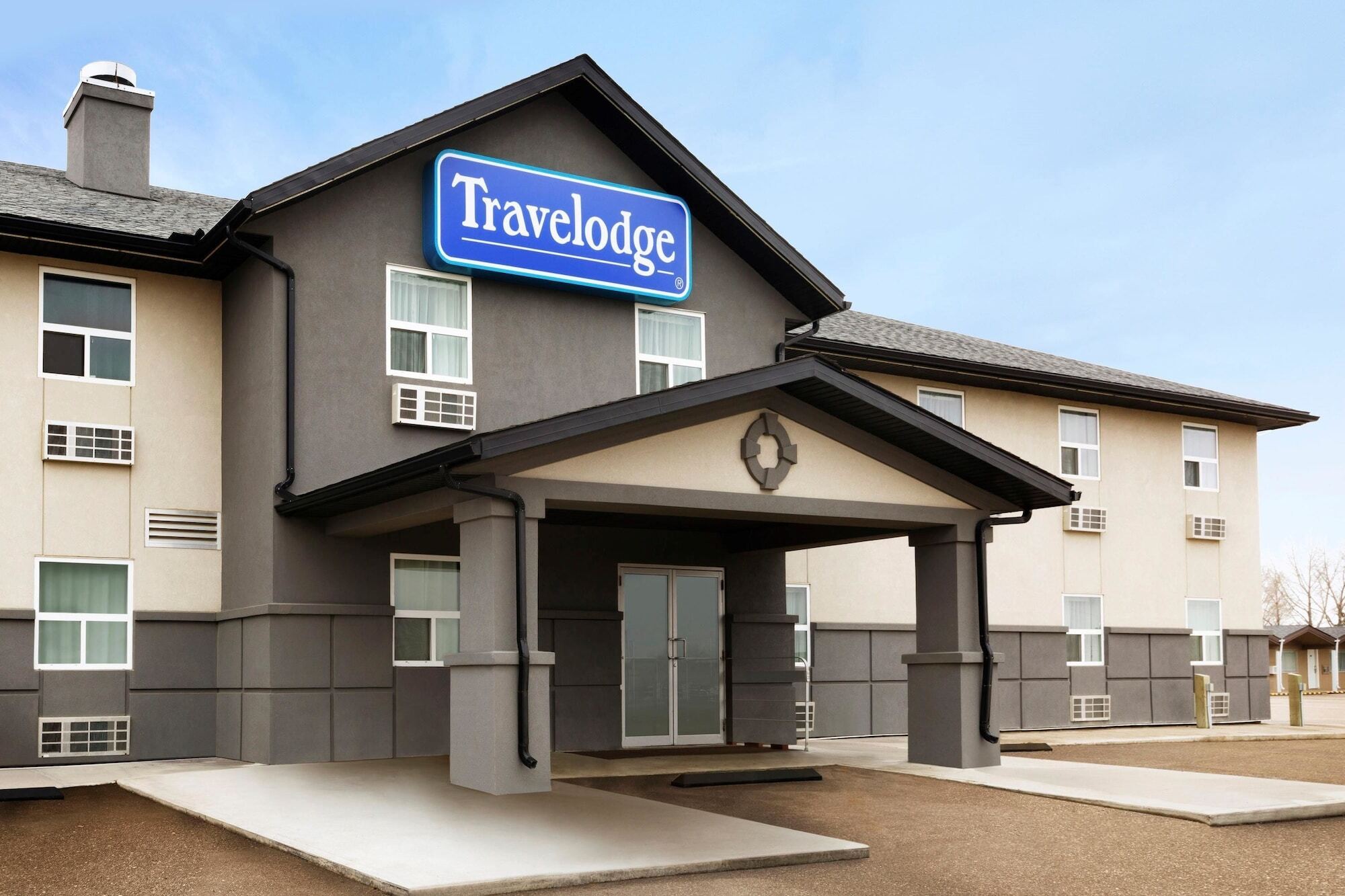 Travelodge By Wyndham Kindersley Exteriör bild
